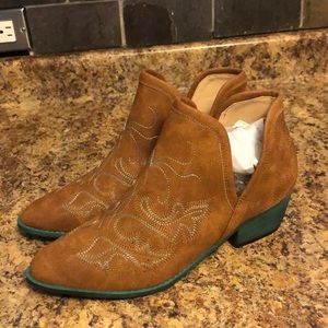 Women’s Cowboy Booties